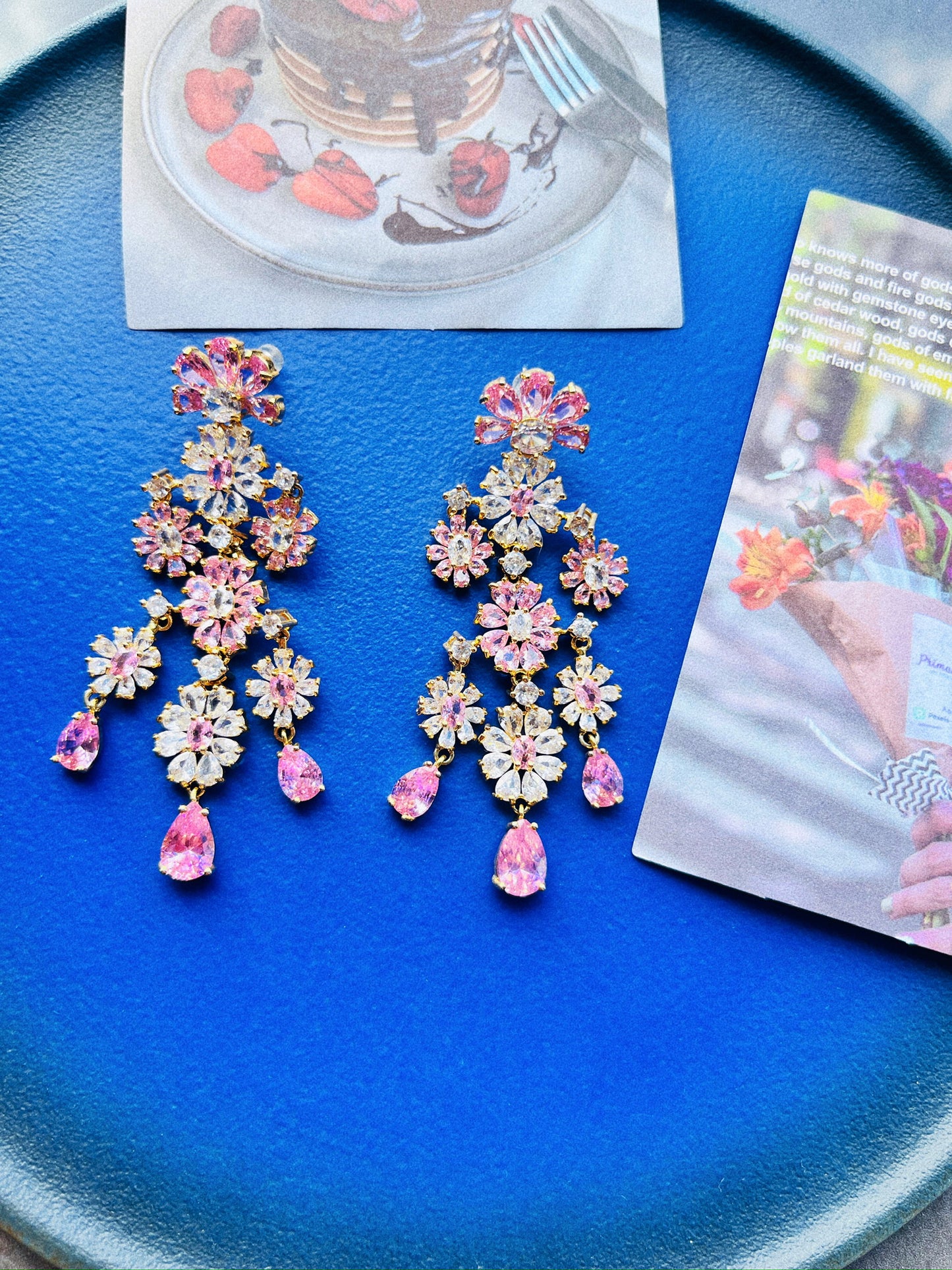 Hollow crystal flower earrings