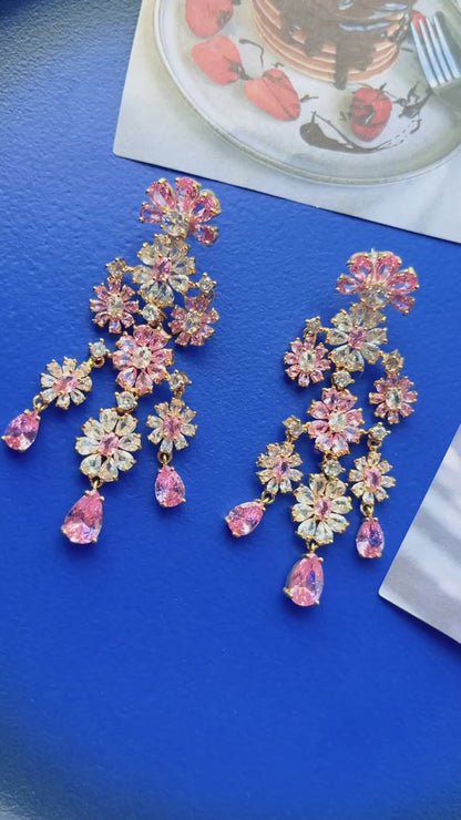 Hollow crystal flower earrings